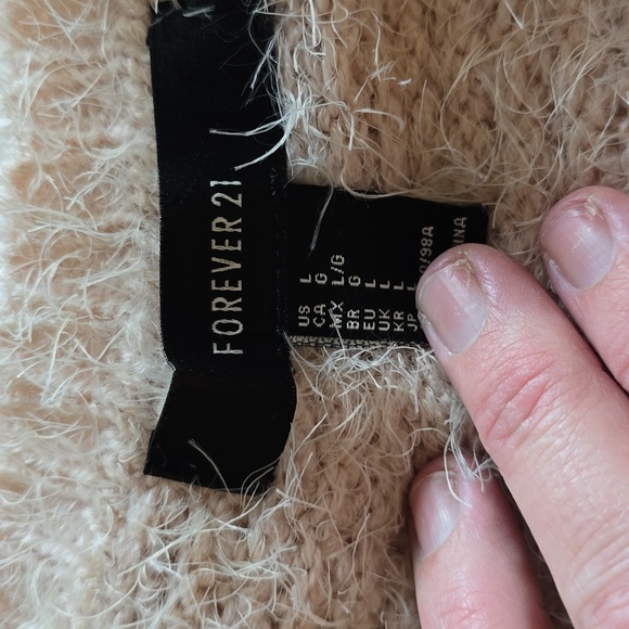 Forever 21 Soft and Fuzzy Light Pink Sweater Size Large - Picture 8 of 11